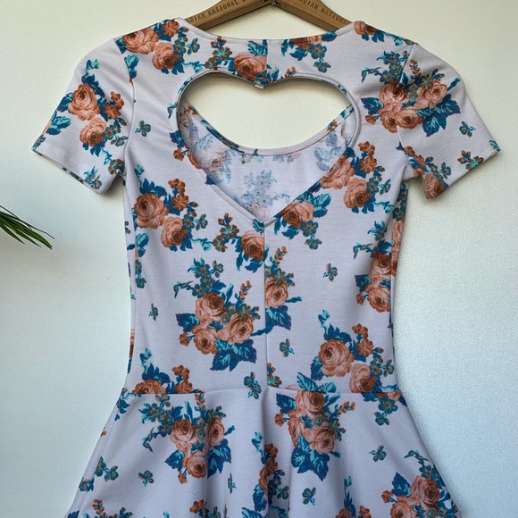 Small, Kirra, vintage floral print peplum top - Picture 2 of 10